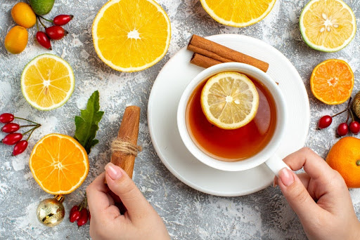 How to Use Herbal Lemon Tea for PCOS